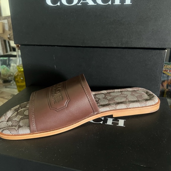 Unisex Sandals - Picture 2 of 6